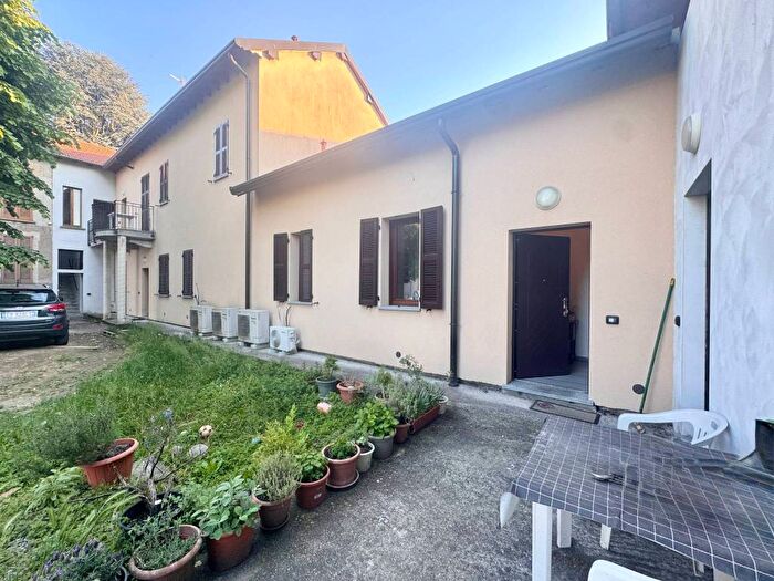 Appartamento bilocale in affitto in Via Febbraio, Sovico