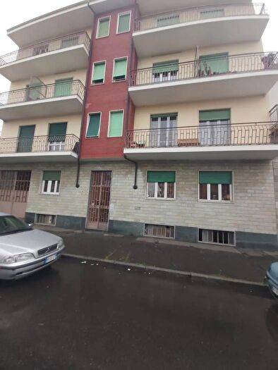 Appartamento trilocale in vendita in Via Fratelli Fiore Leini, Leini