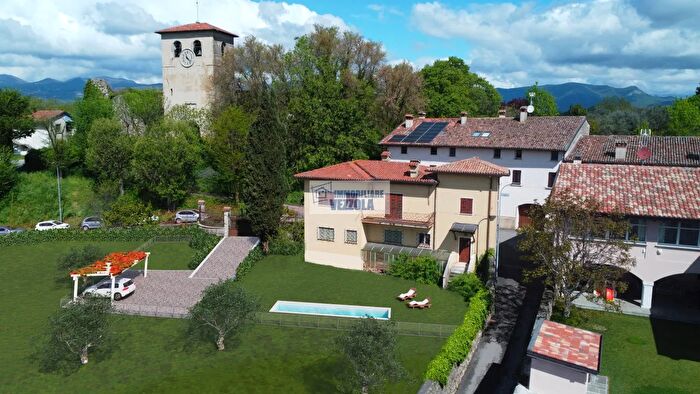 Casa con 5 locali in vendita in Via Trento, Calvagese Della Riviera