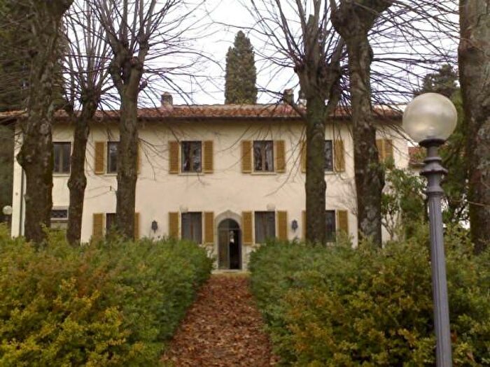 Casa con 6 locali in vendita in Strada Provinciale TorriVolognanoRosano, Rignano SullArno
