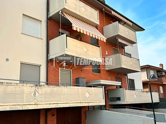 Appartamento trilocale in vendita in Via Circonvallazione, Castelbellino