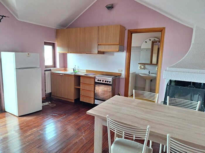 Casa monolocale in affitto in Corso Europa Unita, Scano Al Brembo, Valbrembo