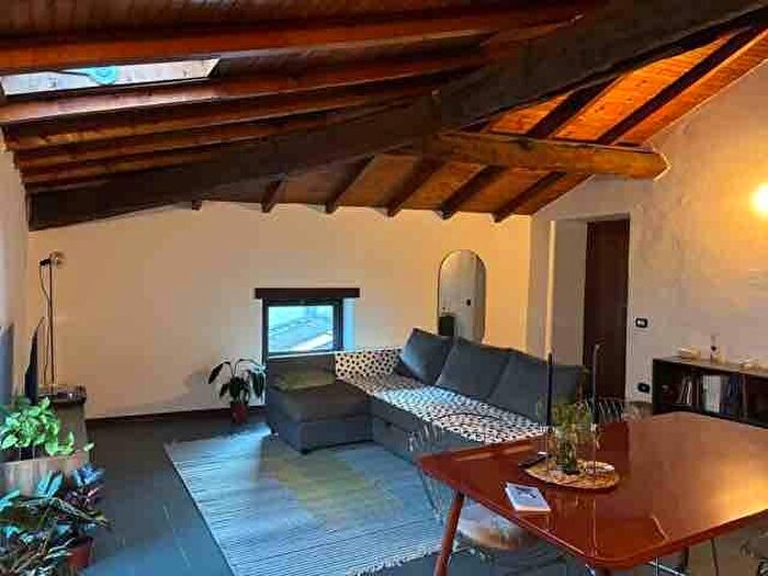 Appartamento trilocale in affitto in Via Palestro, Centro, Missaglia