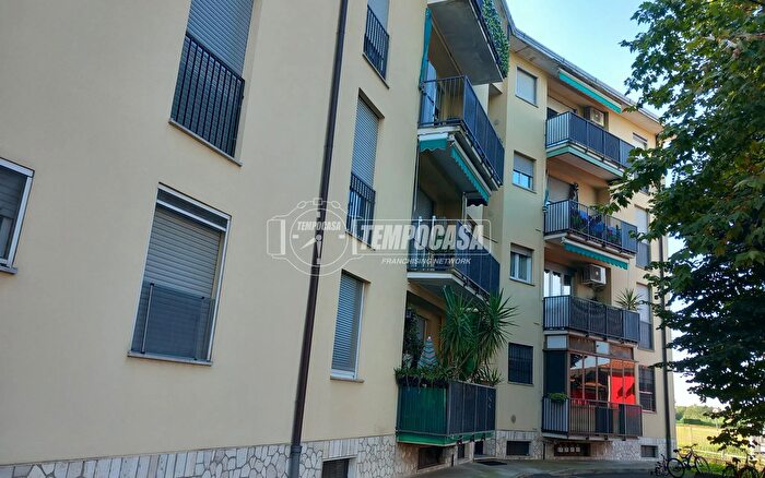 Appartamento bilocale in vendita in Via Italia d, Cesate