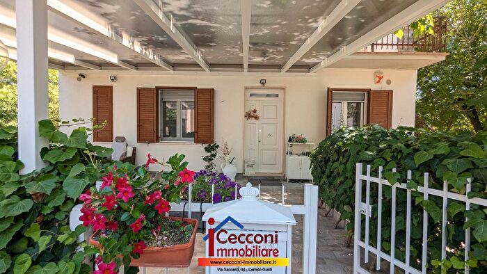 Appartamento con 5 locali in vendita in Cerreto Guidi