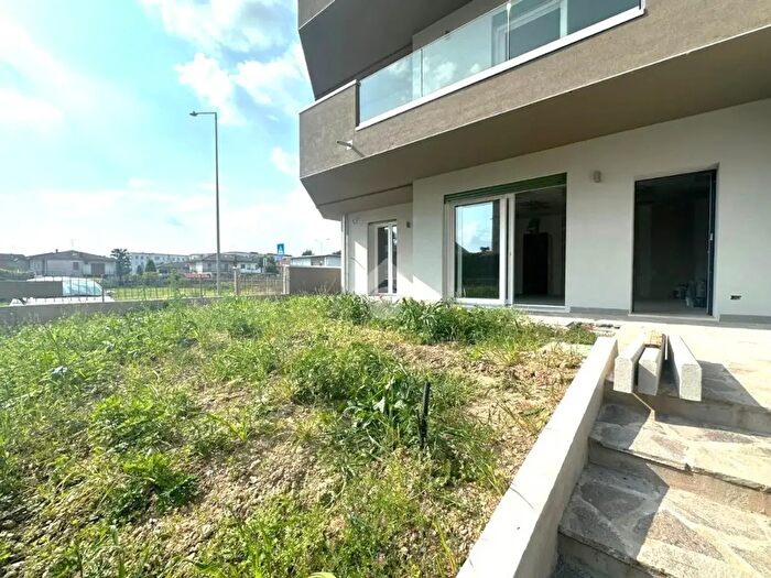 Appartamento quadrilocale in vendita in Via Locatelli, Martinengo