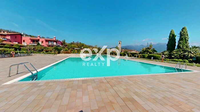 Appartamento trilocale in vendita in Manerba Del Garda