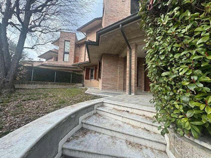 Appartamento quadrilocale in affitto in Cadiroggio, Castellarano