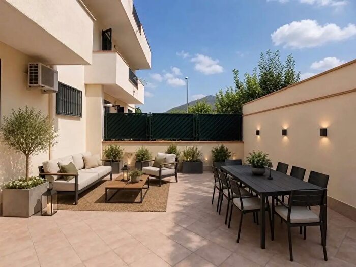Casa con 7 locali in vendita in Via Gianfrotta, San Prisco