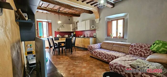 Appartamento trilocale in vendita in Colle Di Val DElsa