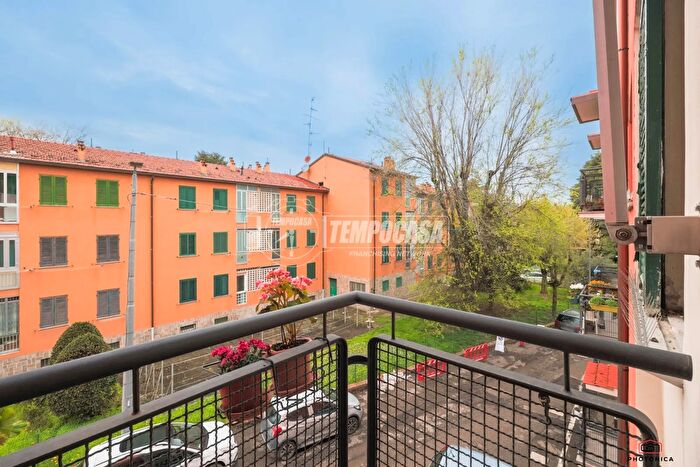 Appartamento quadrilocale in vendita in Via Pontida, Bologna