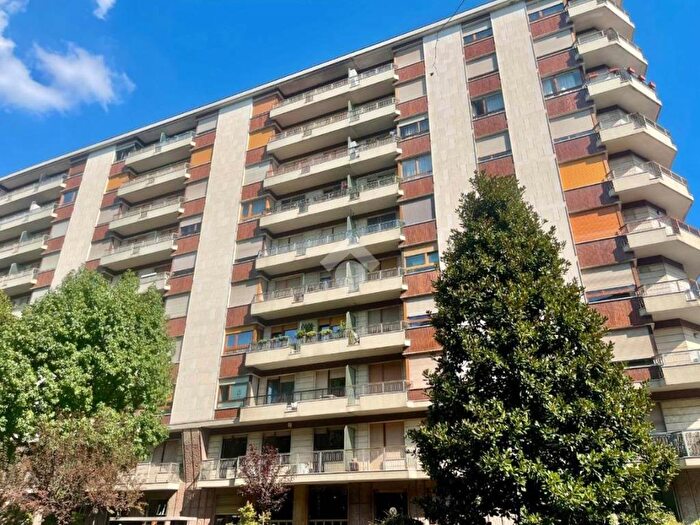 Appartamento quadrilocale in affitto in Corso Monte Cucco, Pozzo Strada, Torino