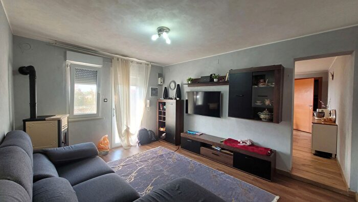 Casa con 7 locali in vendita in Prata Di Pordenone