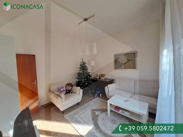 Appartamento con 10 locali in vendita in Via IV Novembre SNC, Spilamberto