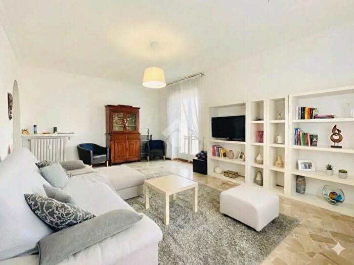 Appartamento trilocale in vendita in Via Manara Valgimigli, Brescia