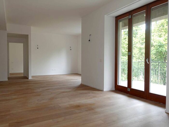 Appartamento trilocale in affitto in Via Francesco Carlini, Tripoli Soderini, Milano