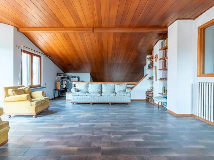 Casa con 6 locali in vendita in Pisa