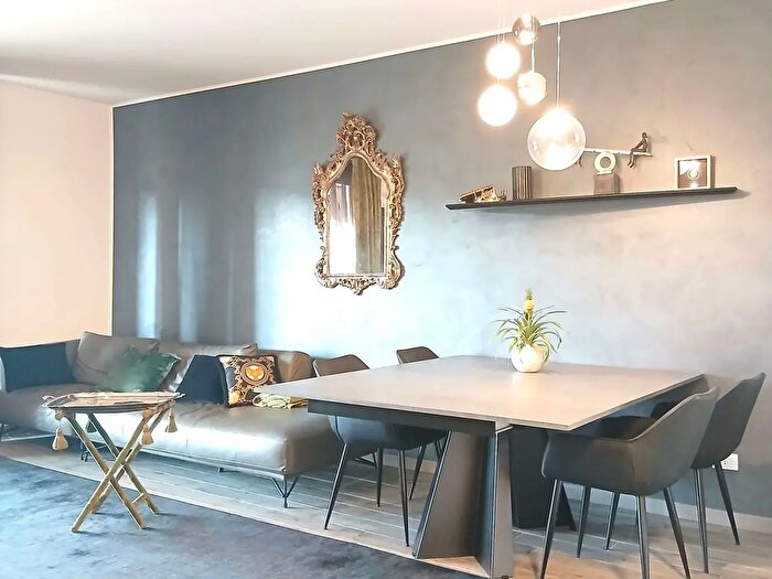 Appartamento con 6 locali in vendita in Via Marchese, Valenza