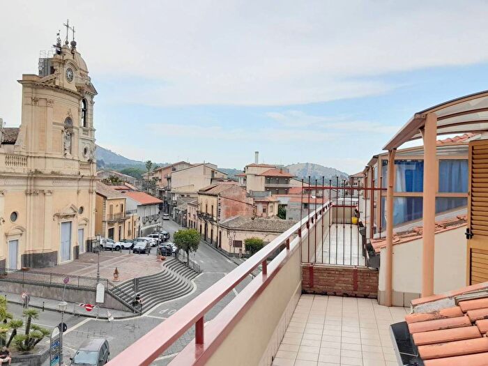 Appartamento bilocale in affitto in Via Vittorio Emanuele II, Centro, Belpasso