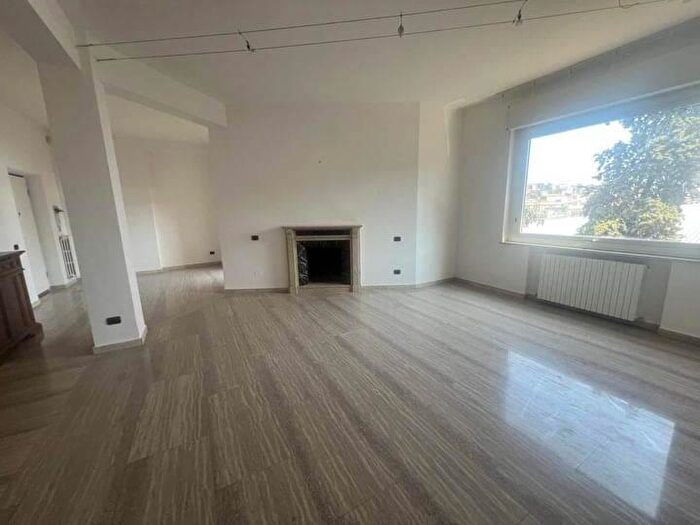 Appartamento con 6 locali in vendita in Ancona