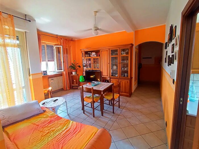 Appartamento trilocale in vendita in Vicolo Nicola Guerrino, Chivasso