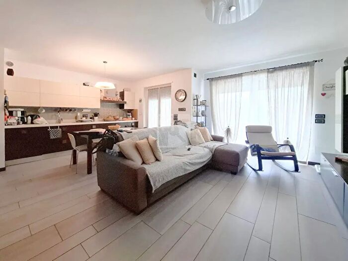 Appartamento quadrilocale in vendita in Via San Nazzaro, Riva Del Garda