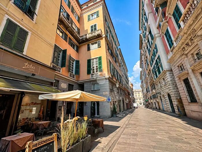 Appartamento con 5 locali in vendita in Vico Gesù, Genova