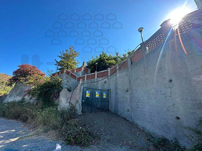 Casa con 6 locali in affitto in Via Spadafora, San Martino, Spadafora