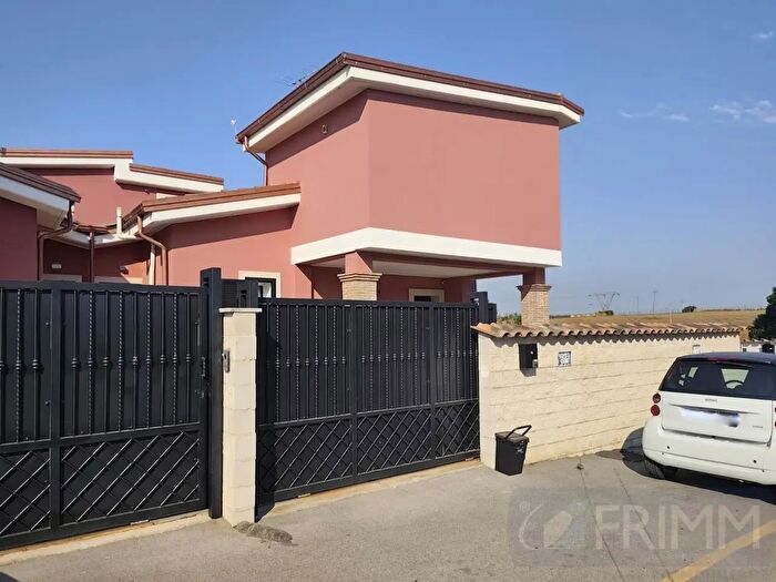 Casa trilocale in vendita in Via Mar Caspio, Pomezia