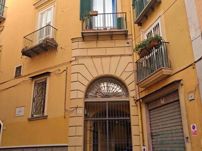 Appartamento monolocale in affitto in Vicoletto Belvedere, Vomero, Napoli