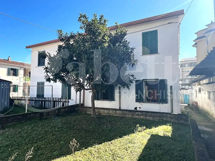 Appartamento trilocale in vendita in Via Leone Marsicano, Venafro