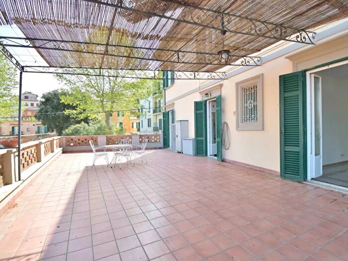 Appartamento quadrilocale in vendita in Via Appia Nuova, Ariccia