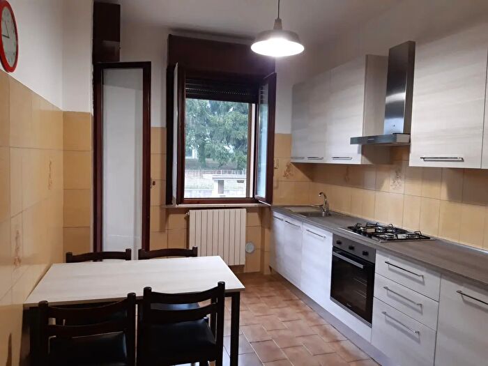 Appartamento trilocale in affitto in Via Carreggia, Cardano Al Campo
