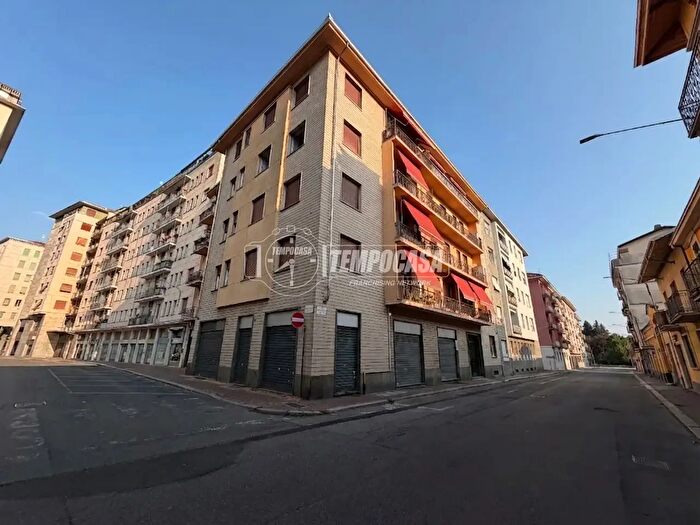 Appartamento trilocale in vendita in Via Eugenio Bona, Biella