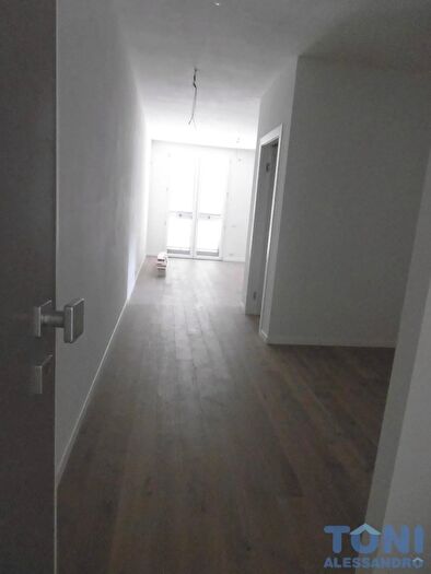 Appartamento con 5 locali in affitto in Empoli