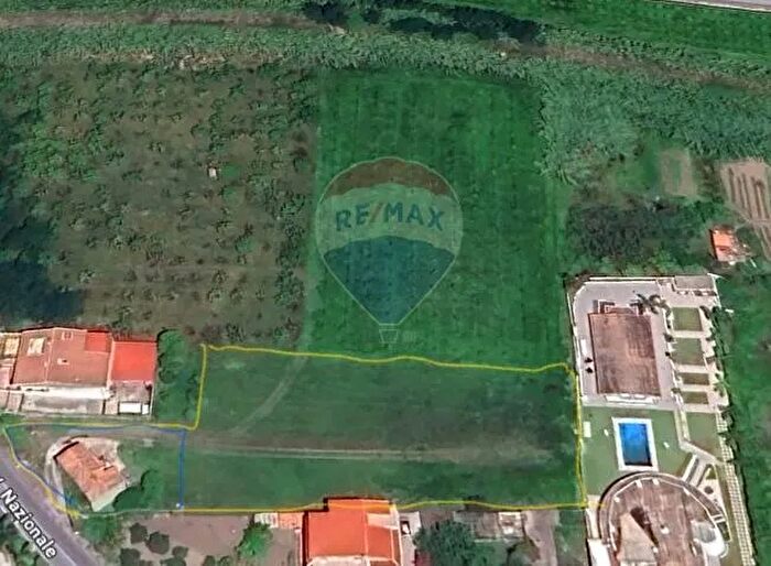 Casa con 11 locali in vendita in Via Nazionale, Monforte San Giorgio