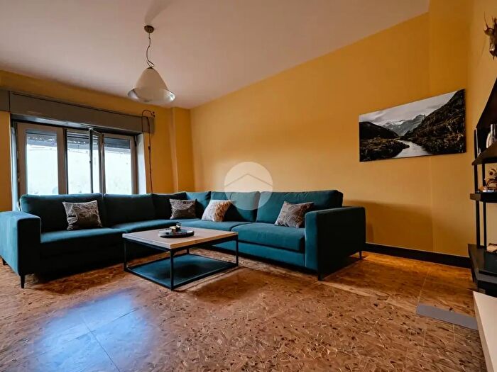 Appartamento trilocale in vendita in Via Nazario Sauro, Viterbo