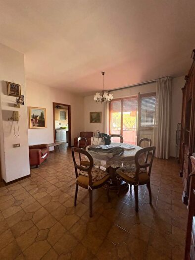 Appartamento con 5 locali in vendita in Via II Giugno a Certaldo Firenze, Certaldo