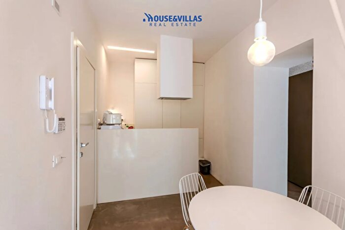 Appartamento bilocale in vendita in Via Dione, Siracusa