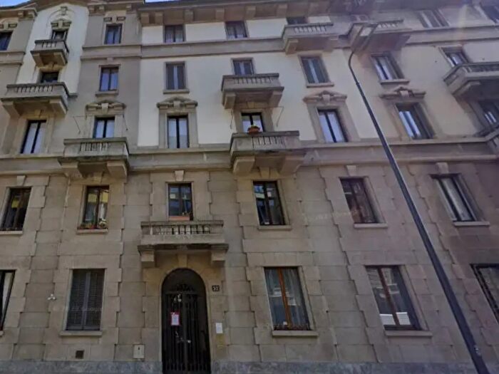 Appartamento trilocale in vendita in Via Mauro Macchi, Milano