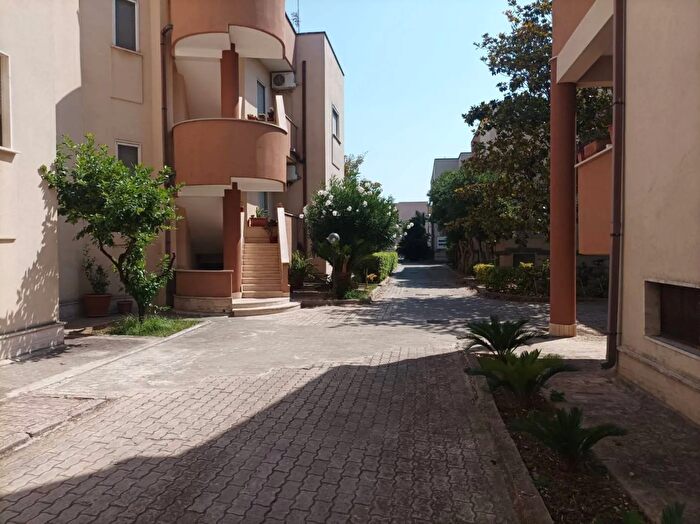 Appartamento con 5 locali in vendita in Via Giovanni Paisiello Carosino, Carosino