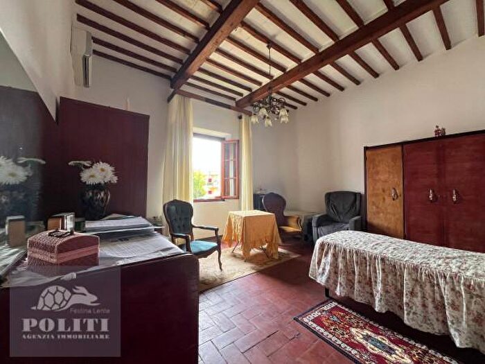 Casa con 6 locali in vendita in Via Antonio Gramsci, Capraia E Limite