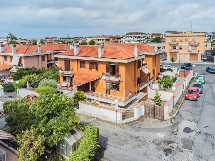 Casa con 9 locali in vendita in Via G Baldinelli, Cerveteri