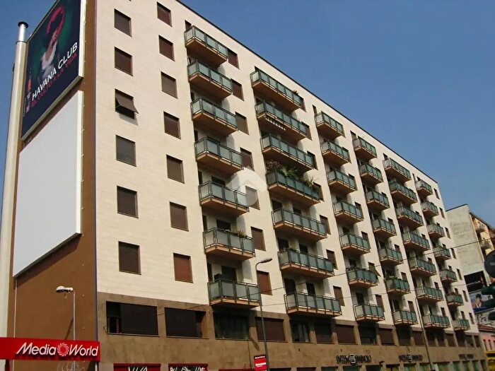 Appartamento monolocale in affitto in Viale Carlo Troya, Milano