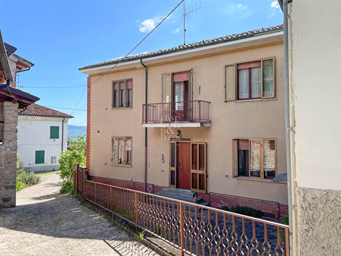 Casa con 6 locali in vendita in Via del Monte, Montemarzino