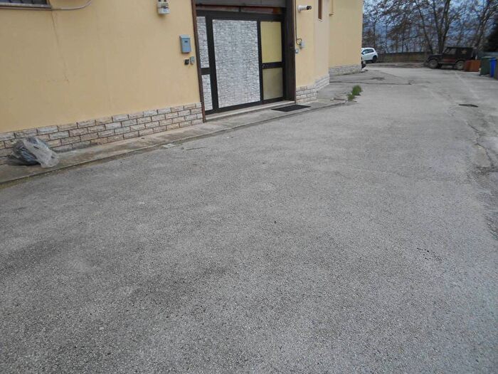 Appartamento trilocale in affitto in Via degli Astronauti, Centro, Montemiletto