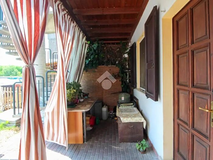 Appartamento trilocale in vendita in Strada Quarti, Ghedi