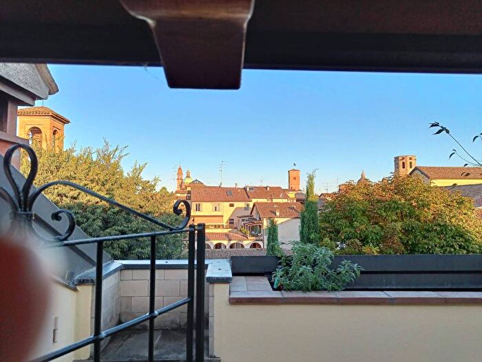 Casa quadrilocale in affitto in Centro Storico, Reggio Emilia