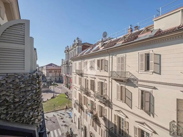 Appartamento quadrilocale in vendita in Via Carlo Alberto, Torino