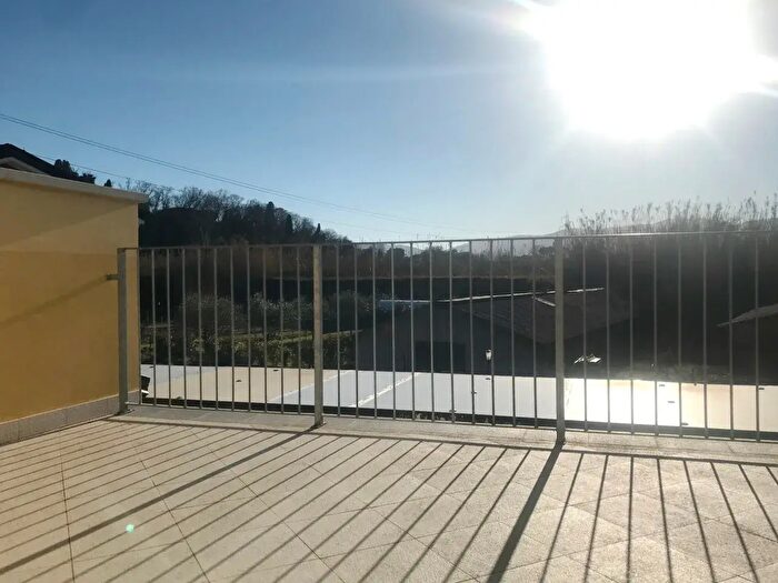 Casa bilocale in vendita in Via Nave, Sarzana